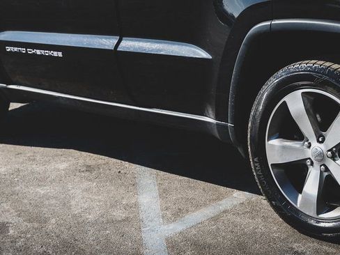 Used 2015 Jeep Grand Cherokee Limited w/ Luxury Group II image 27