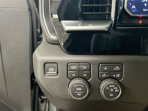 New 2026 Chevrolet Silverado 1500 LTZ w/ Z71 Off-Road Package image 18