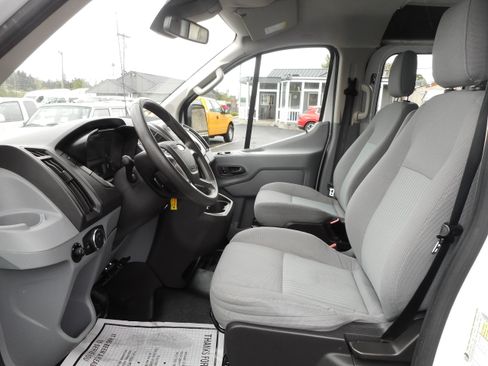 Used 2016 Ford Transit 250 130 Low Roof w/ Exterior Upgrade Package RWD image 13