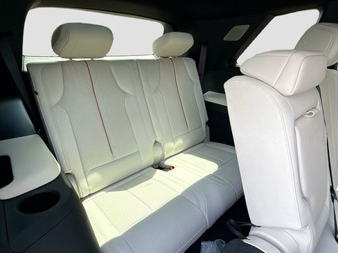 New 2026 Cadillac Vistiq Luxury image 28