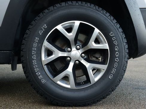 Used 2018 Jeep Cherokee Trailhawk w/ Comfort/Convenience Group image 42