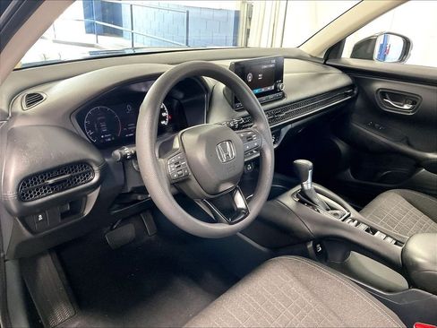 Used 2023 Honda HR-V LX image 8