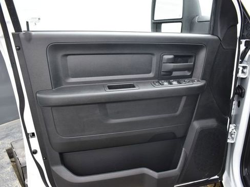 New 2024 RAM 2500 Tradesman w/ Chrome Appearance Group image 14