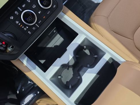 New 2026 Land Rover Defender 110 X-Dynamic SE AWD/4WD image 18
