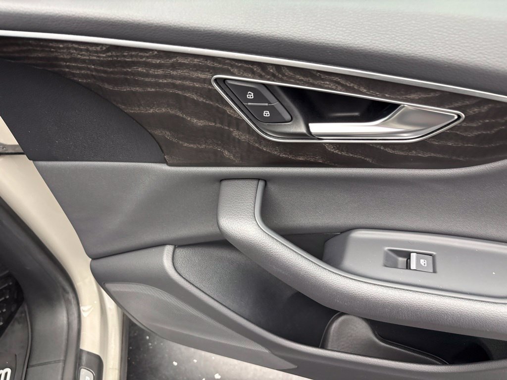 Certified 2023 Audi Q8 Premium AWD/4WD image 26