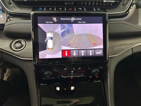 Used 2023 Jeep Grand Cherokee 4WD 4xe w/ Luxury Tech Group II image 22