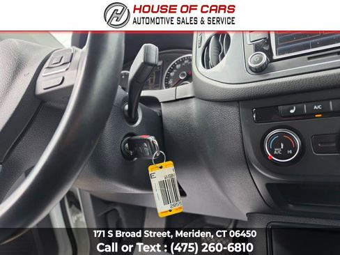 Used 2015 Volkswagen Tiguan S AWD/4WD image 30