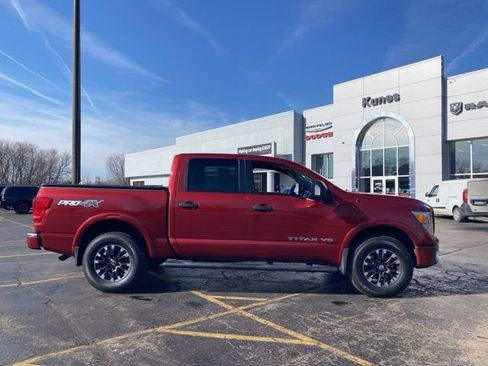 Used 2018 Nissan Titan PRO-4X image 3