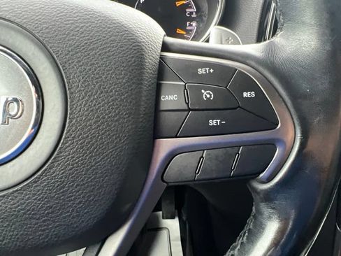Used 2019 Jeep Grand Cherokee Limited X AWD/4WD image 29