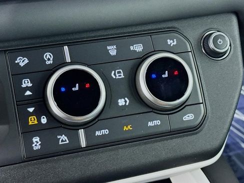 Used 2025 Land Rover Defender 110 S image 23