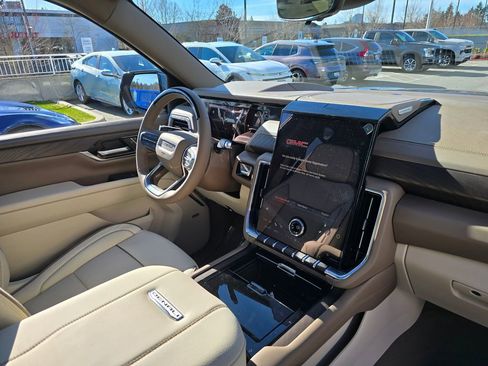 New 2026 GMC Yukon XL Denali w/ Denali Reserve Package image 46