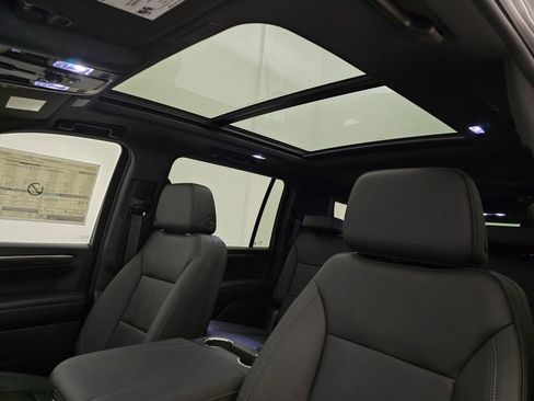 New 2025 Chevrolet Suburban Z71 w/ Z71 Off-Road Package image 7