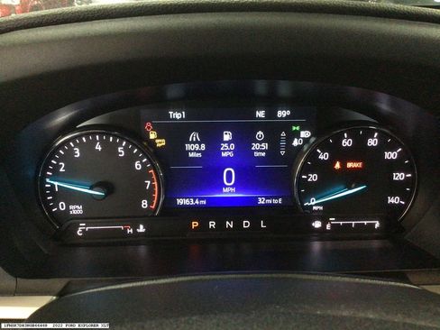 Used 2022 Ford Explorer XLT w/ Equipment Group 202A RWD image 14