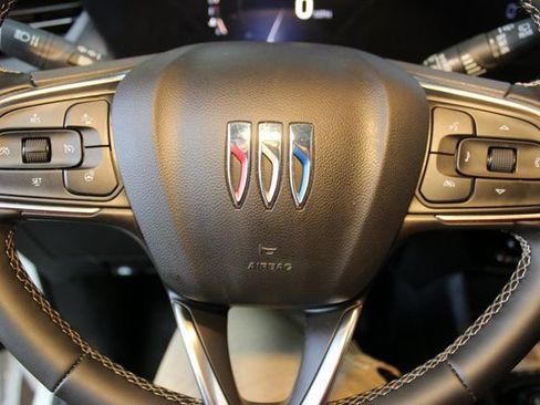 Used 2025 Buick Encore GX Avenir w/ Avenir Technology Package image 21