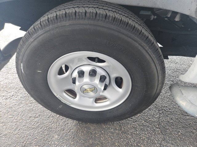 Used 2025 Chevrolet Express 2500 w/ Driver Convenience Package RWD image 12