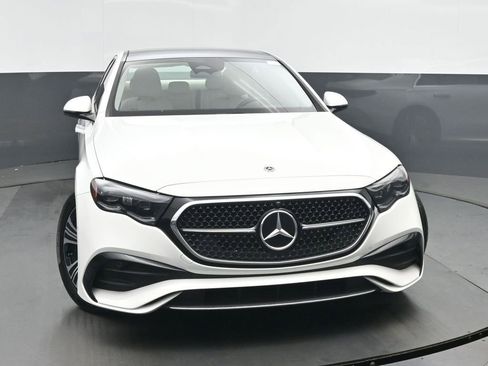Used 2024 Mercedes-Benz E 350 4MATIC Sedan image 8