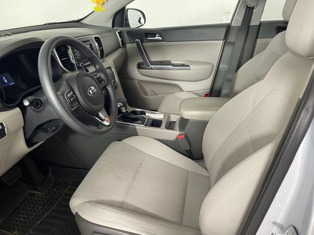 Used 2017 Kia Sportage LX AWD/4WD image 2