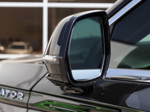 Used 2020 Lincoln Aviator Grand Touring w/ Equipment Group 302A AWD/4WD image 48