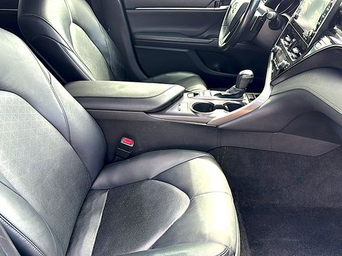 Used 2021 Toyota Camry XSE FWD image 23