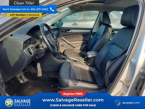 Used 2021 Volkswagen Passat 2.0T SE FWD image 9