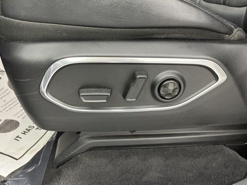Used 2023 Jeep Wagoneer Series II w/ Premium Group I AWD/4WD image 28