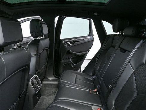 Certified 2026 Porsche Macan Turbo AWD/4WD image 20