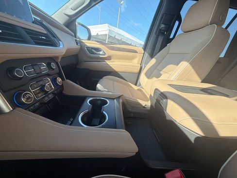 Used 2023 Chevrolet Tahoe Premier w/ Premium Package 2 RWD image 26