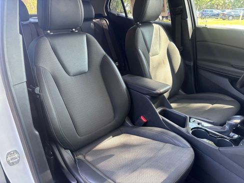 Used 2025 Buick Encore GX Preferred FWD image 37