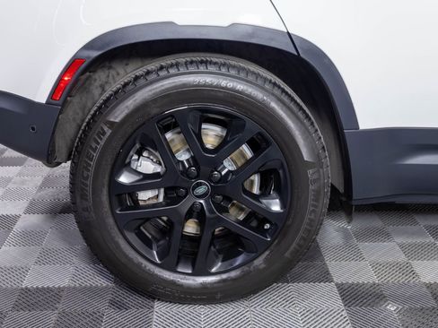 Used 2020 Land Rover Defender 110 HSE image 39