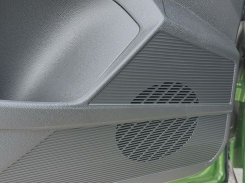 New 2026 Volkswagen Taos SE FWD image 20