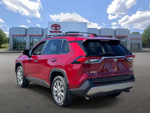 Certified 2022 Toyota RAV4 Limited AWD/4WD image 4