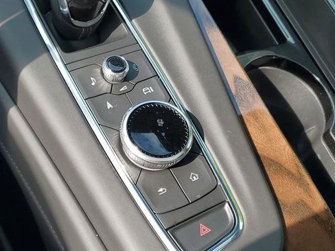 Certified 2024 Cadillac Escalade Premium Luxury Platinum image 34