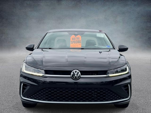 Used 2025 Volkswagen Jetta SE FWD image 6