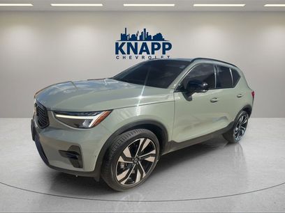 Used 2023 Volvo XC40 B5 Ultimate w/ Protection Package Premier
