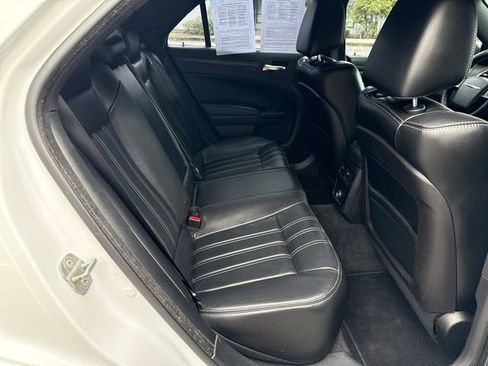 Used 2014 Chrysler 300 S image 10