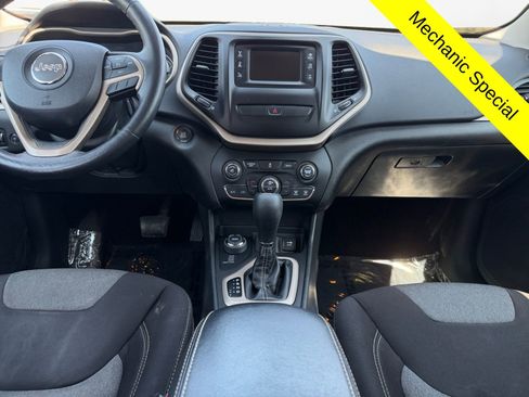 Used 2014 Jeep Cherokee Latitude w/ Comfort/Convenience Group AWD/4WD image 10