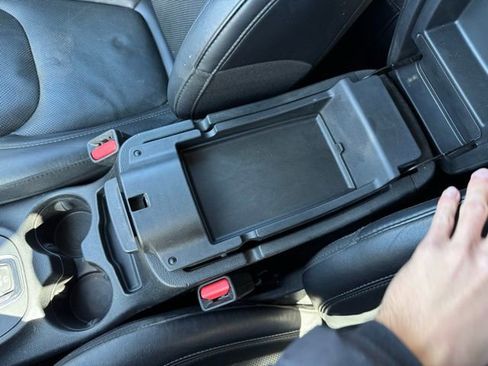 Used 2019 Jeep Cherokee Limited image 19