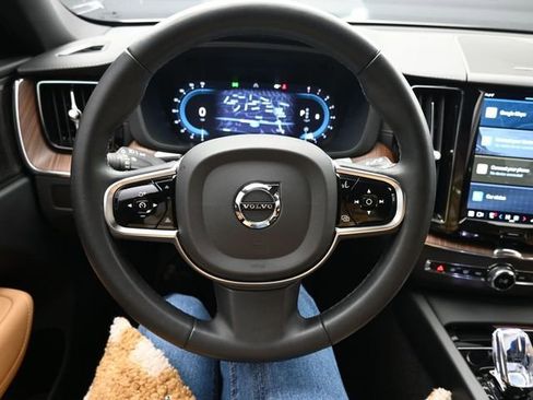 Used 2023 Volvo XC60 B5 Ultimate w/ Climate Package image 24