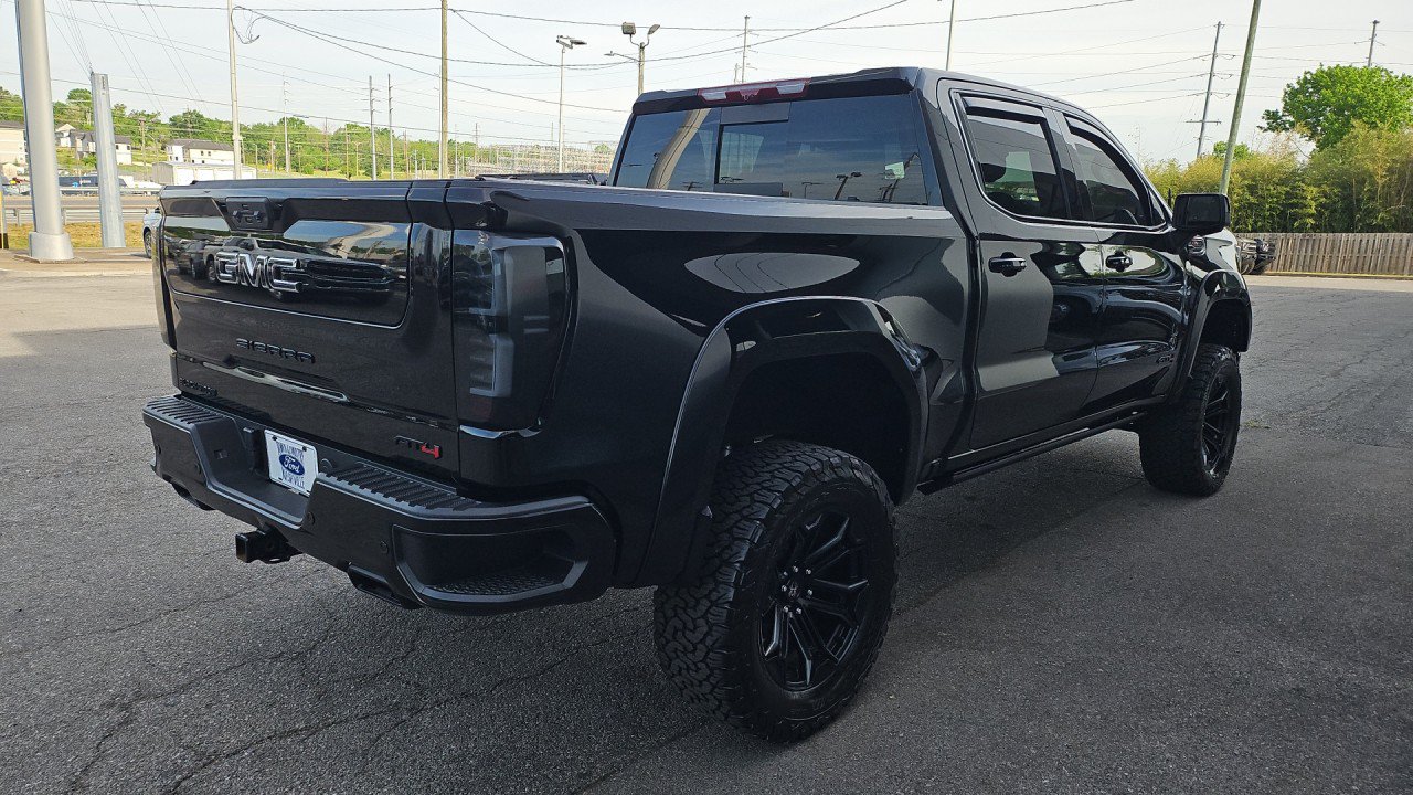 Used 2025 GMC Sierra 1500 AT4 w/ AT4 Premium Package AWD/4WD image 6