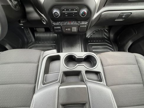 Used 2025 Chevrolet Silverado 1500 W/T w/ Z71 Off-Road Package AWD/4WD image 11