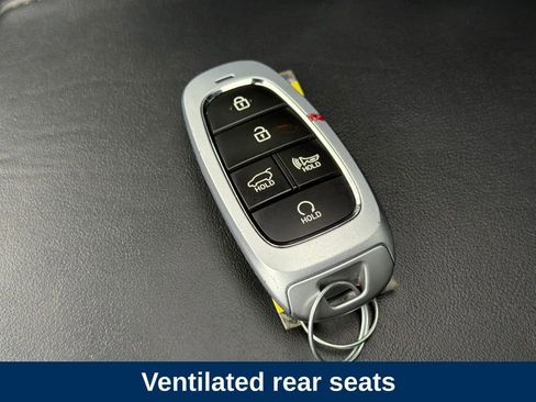 Used 2023 Hyundai Palisade Limited image 24