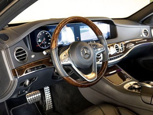 Used 2019 Mercedes-Benz S 560 4MATIC Sedan image 17