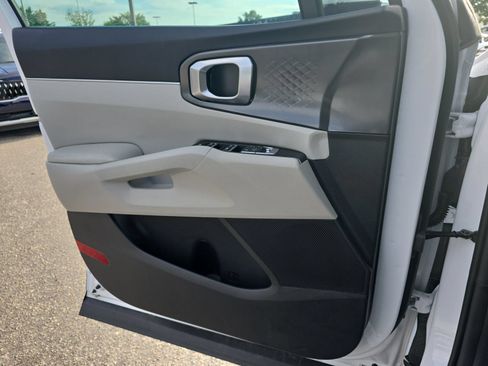 Used 2025 Kia Sorento S w/ Panoramic Sunroof Package FWD image 27