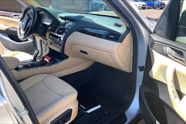 Used 2017 BMW X3 sDrive28i RWD image 16