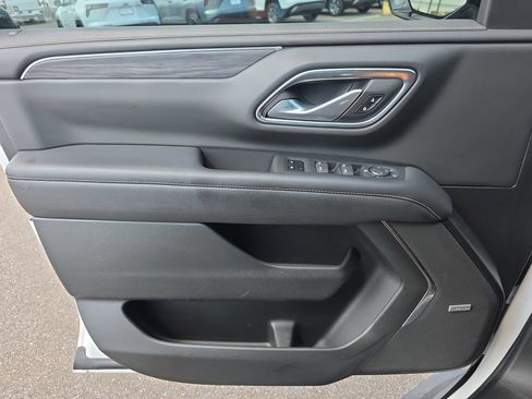 Used 2022 GMC Yukon SLT AWD/4WD image 18
