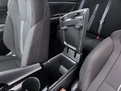 New 2026 Hyundai Elantra Blue image 18