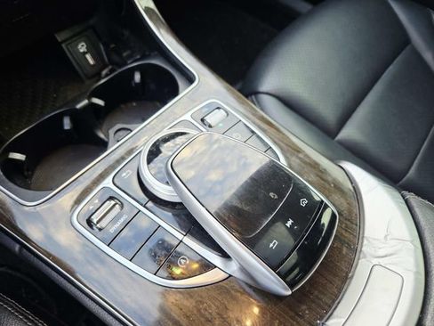 Used 2019 Mercedes-Benz C 300 4MATIC Sedan image 19