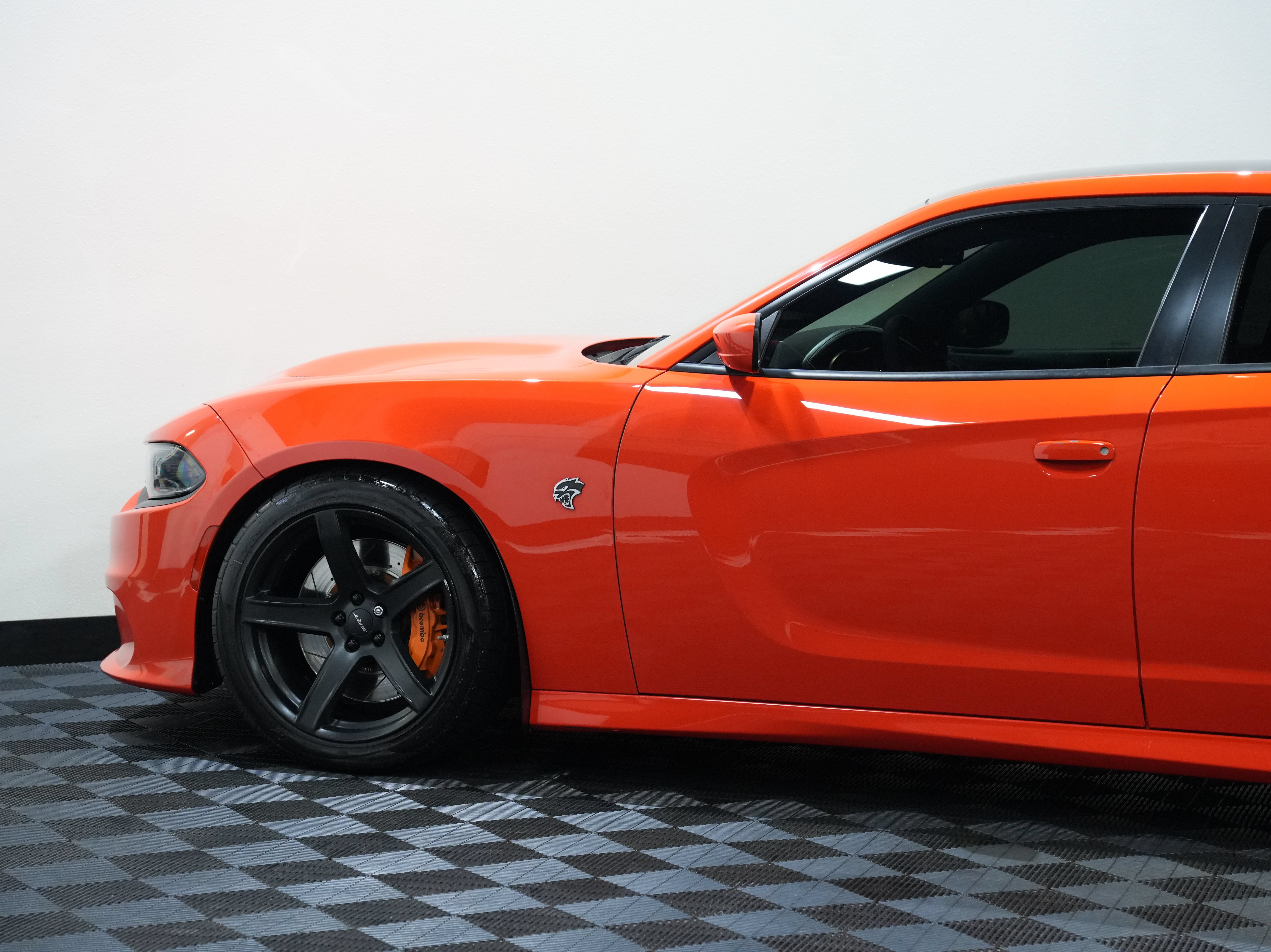 Used 2019 Dodge Charger SRT Hellcat w/ Navigation & Travel Group RWD image 19