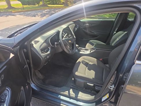 Used 2021 Chevrolet Malibu LS FWD image 5