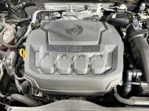 Used 2022 Volkswagen Tiguan SEL R-Line image 30